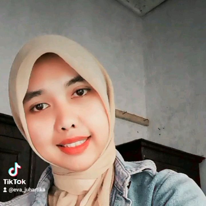 eva_juhartika