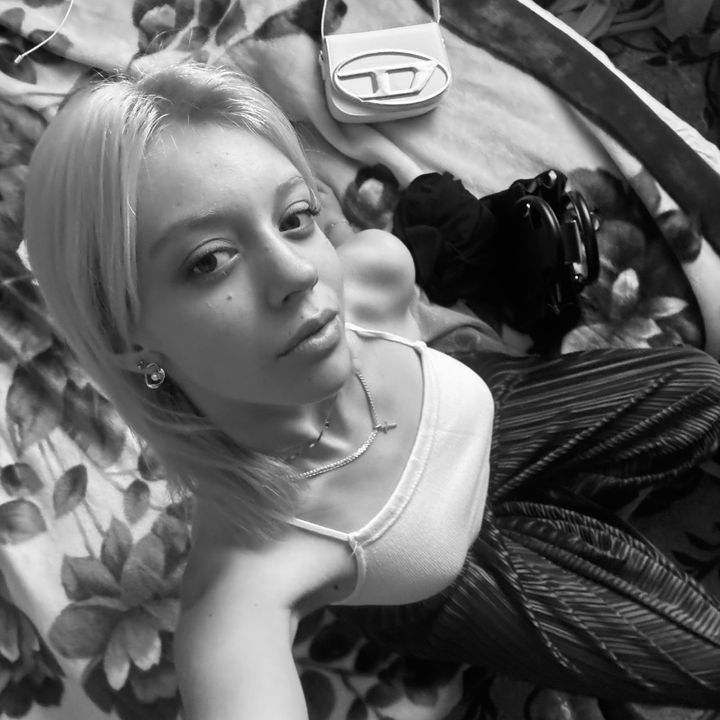 evelinanechay_